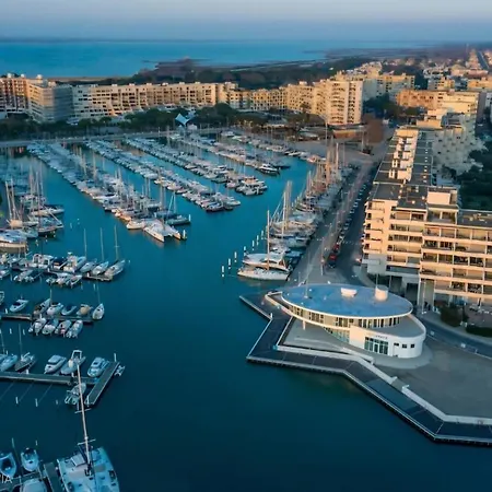 Carnon Climatise Avec Vue Port Et Balcon شقة *